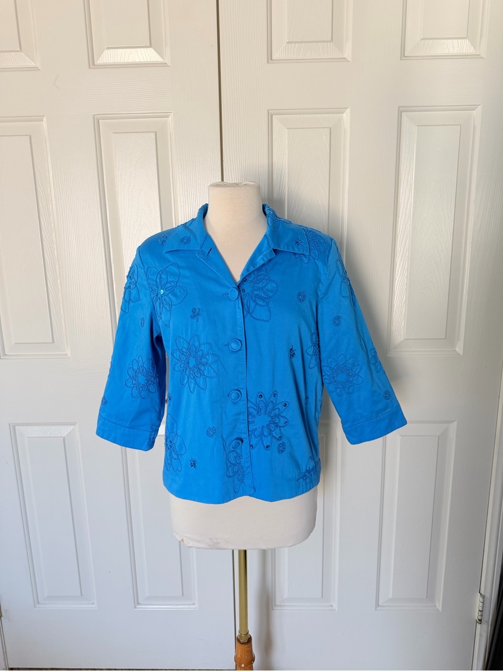 Vintage Bright Blue Floral Embroidered Button Jacket